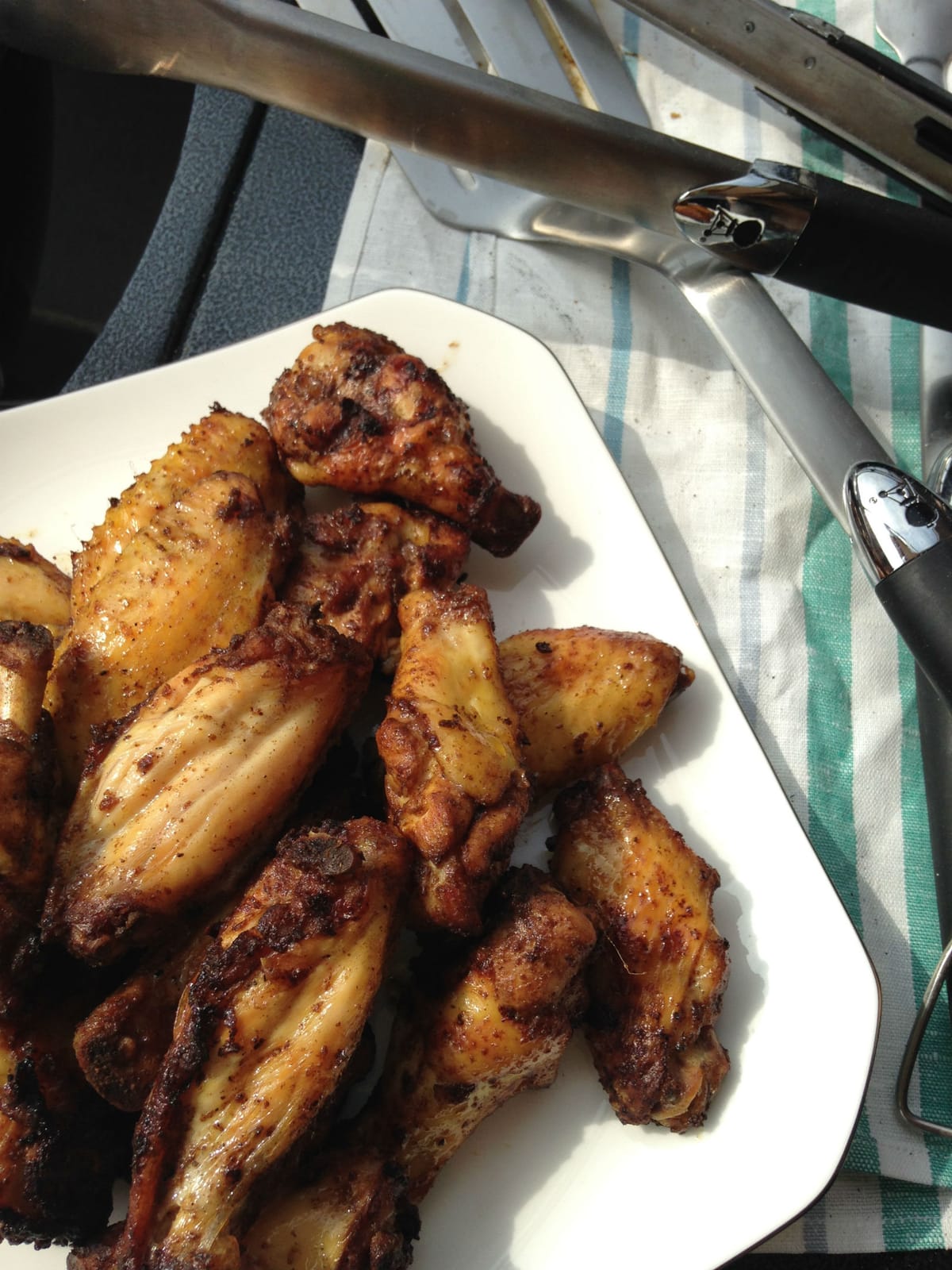 Alette di pollo piccanti alla griglia