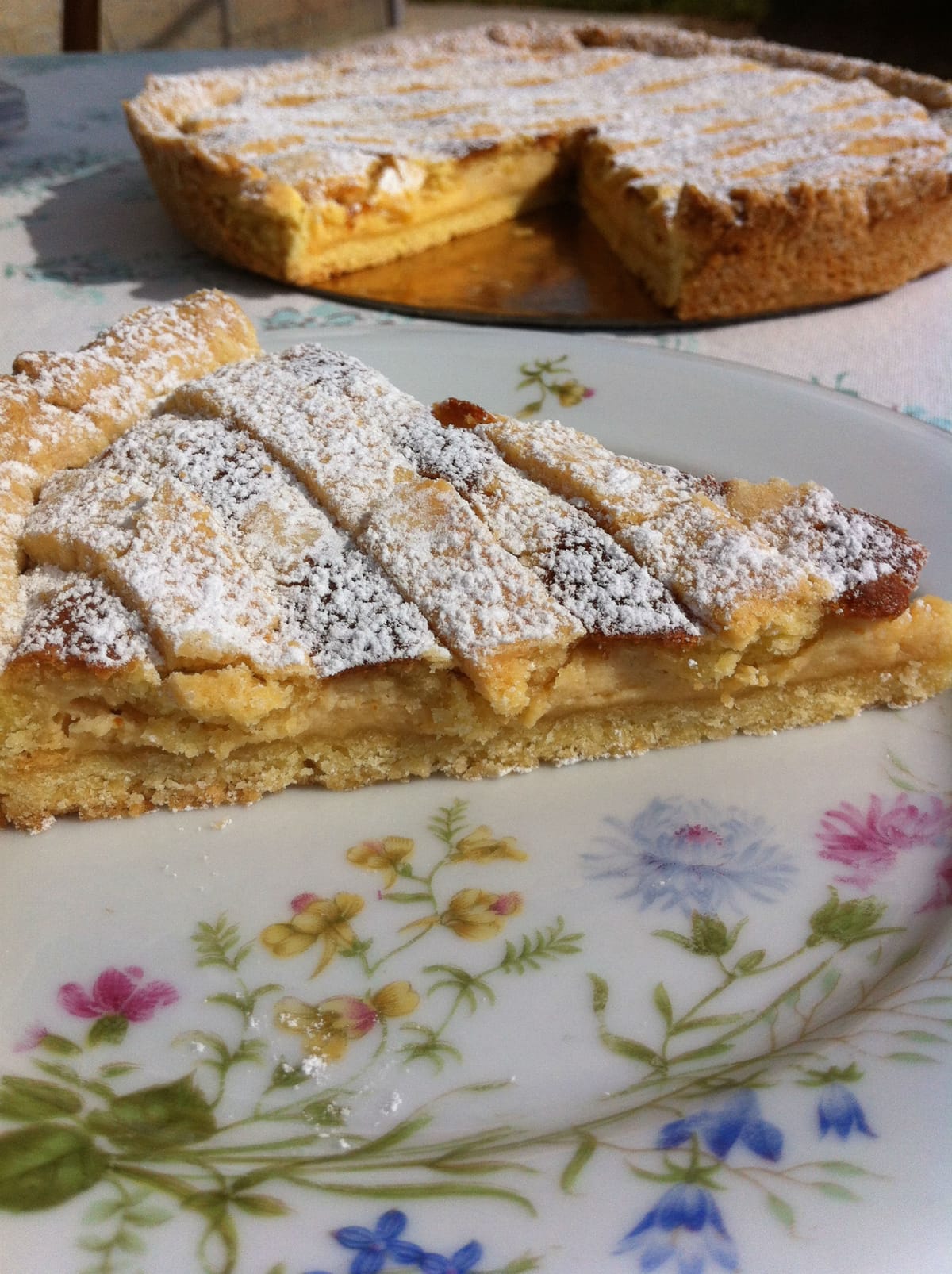 Crostata con ripieno di ricotta e miele