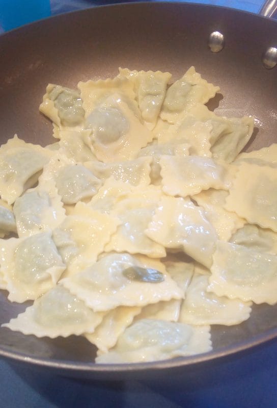 Ravioli di magro con spinaci e mascarpone