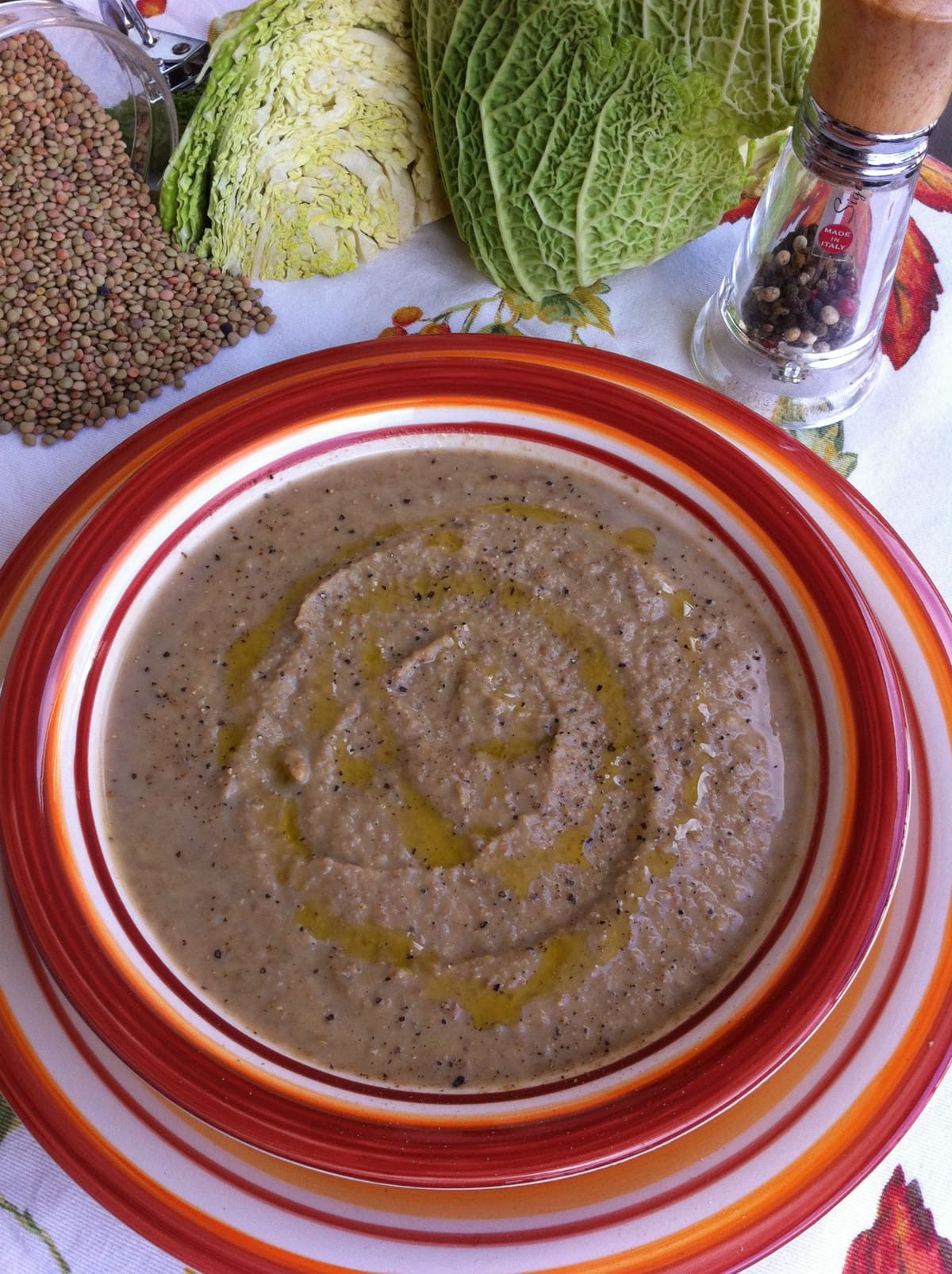 Vellutata di lenticchie e cavolo verza