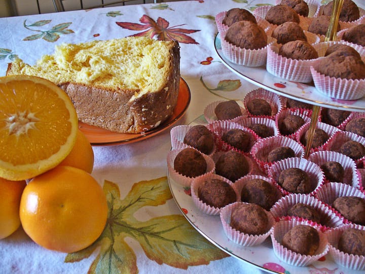Palline di pandoro al profumo d'arancia