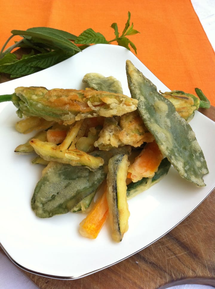 Salvia e verdure in pastella